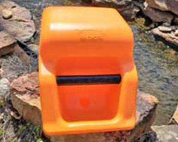 DRINKING SPOT (Color: Orange)